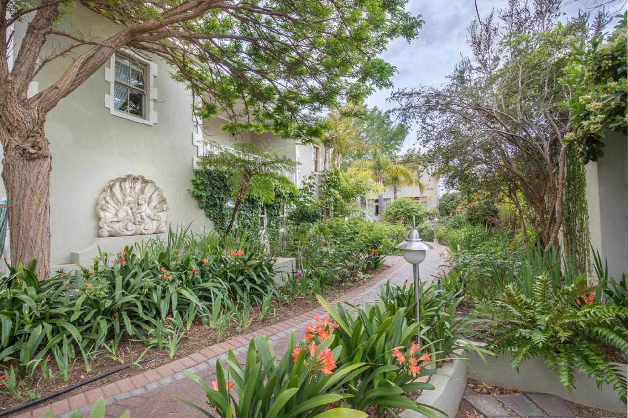 Montagu Country Hotel Exterior photo