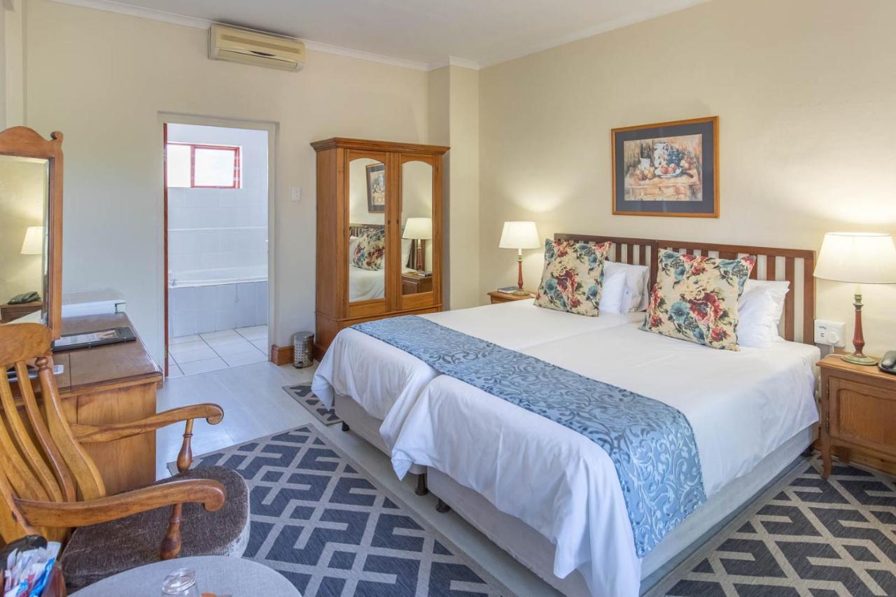 Montagu Country Hotel Exterior photo